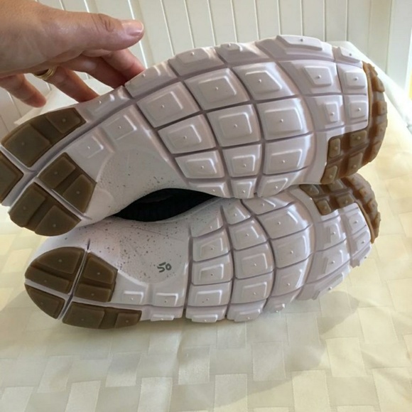 Nike Men Air Footscape Magista Flynit - Picture 6 of 7